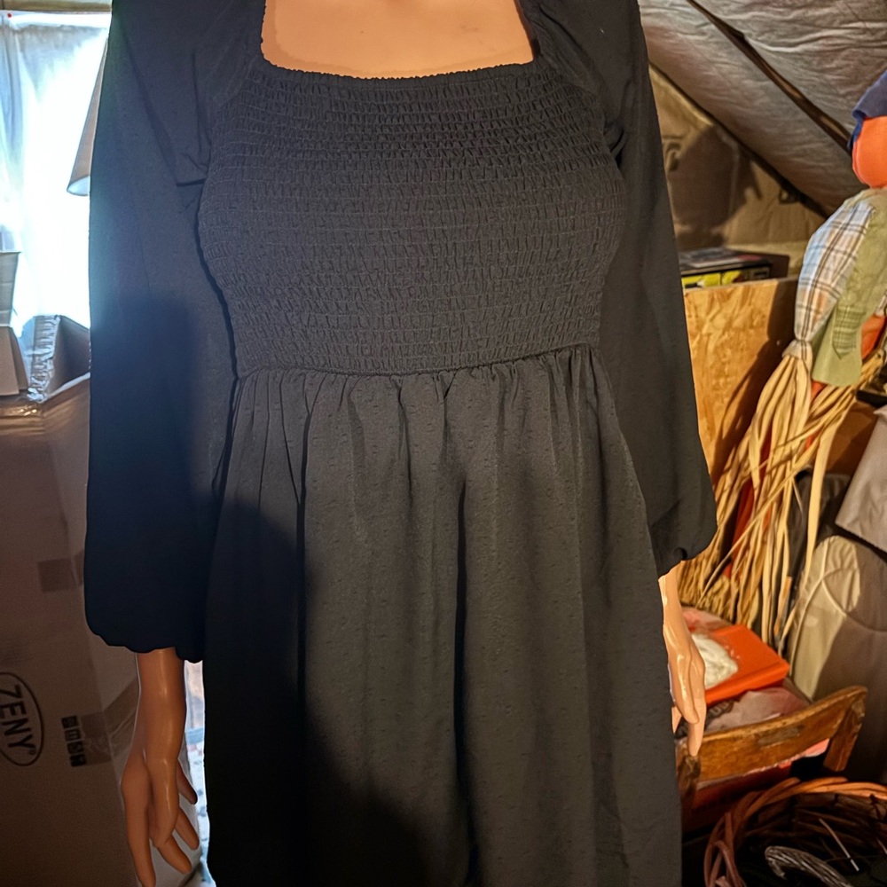 Women’s Old Navy Black Mini Dress Size M